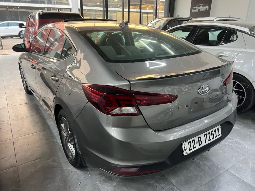 هیوندای ئەلەنترا